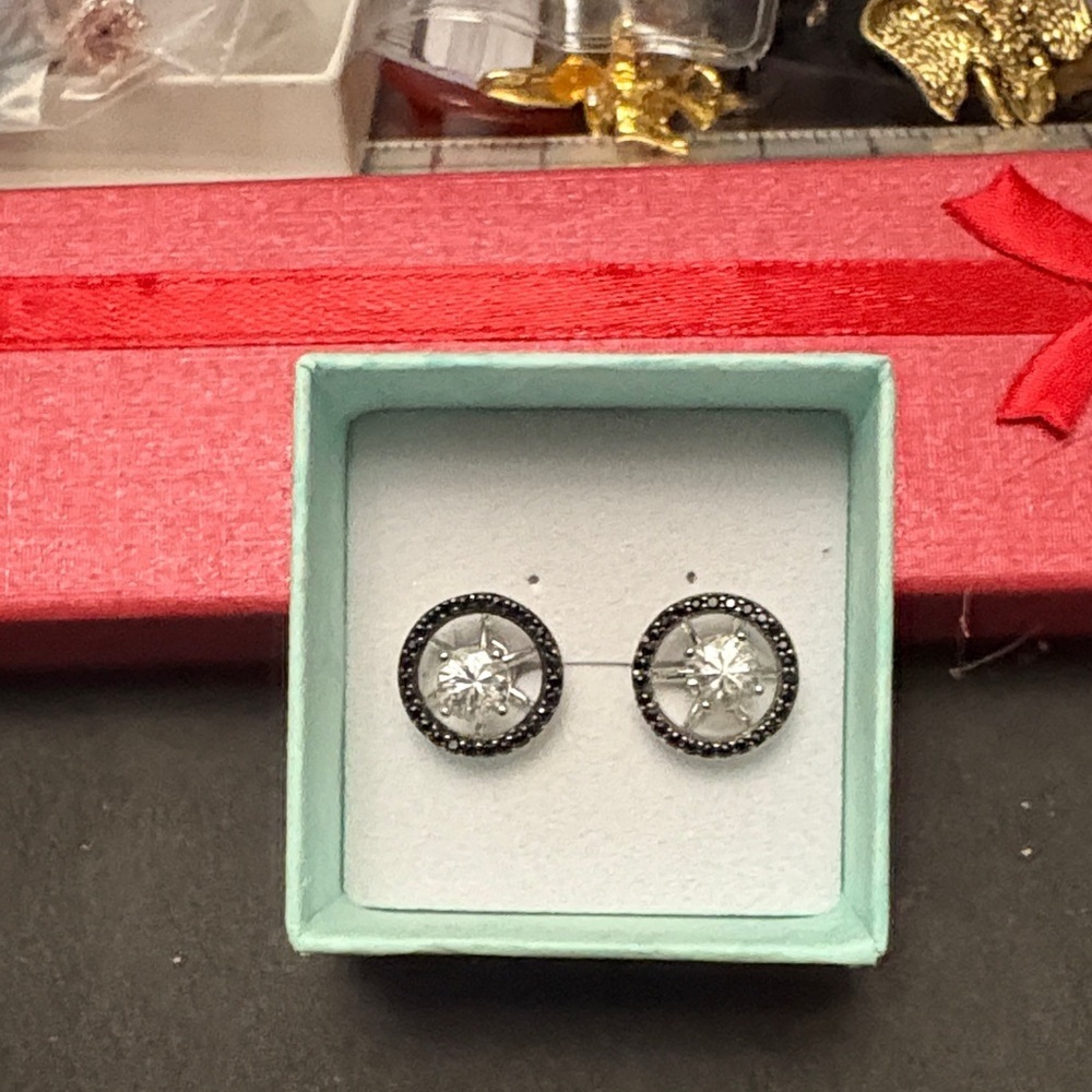 925 Sterling Silver Ziron Stones Light And Dark 2 In One Stud Earrings